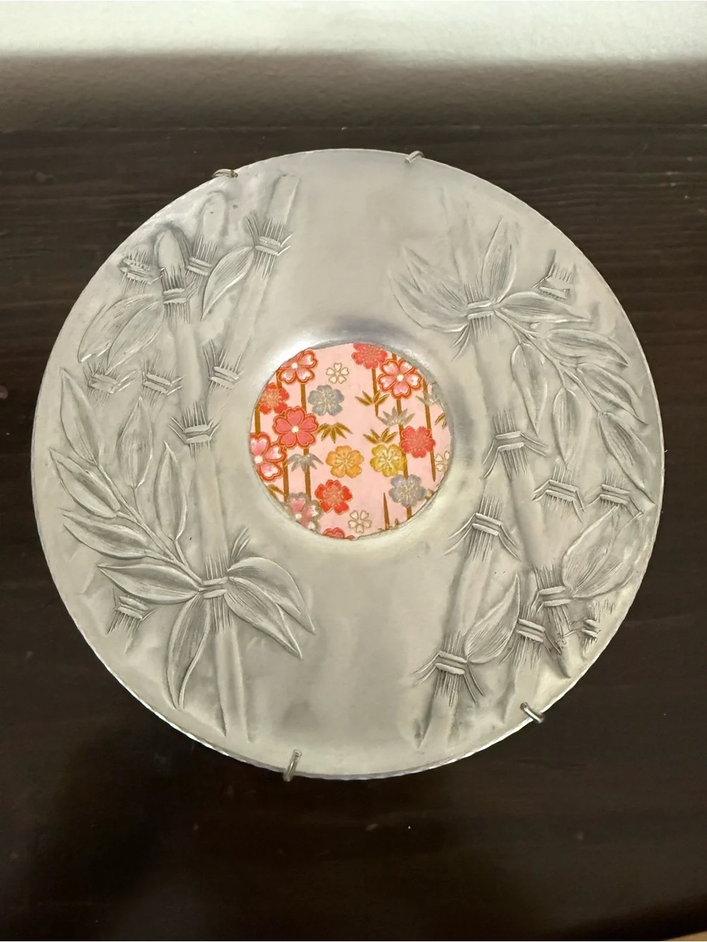 Everlast Silver-Tone Embossed Floral Accent Plate with Pink Center